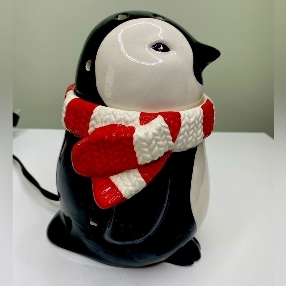 Scentsy Plug in Warmer: Tux Penguin: 2015 Holiday Collection